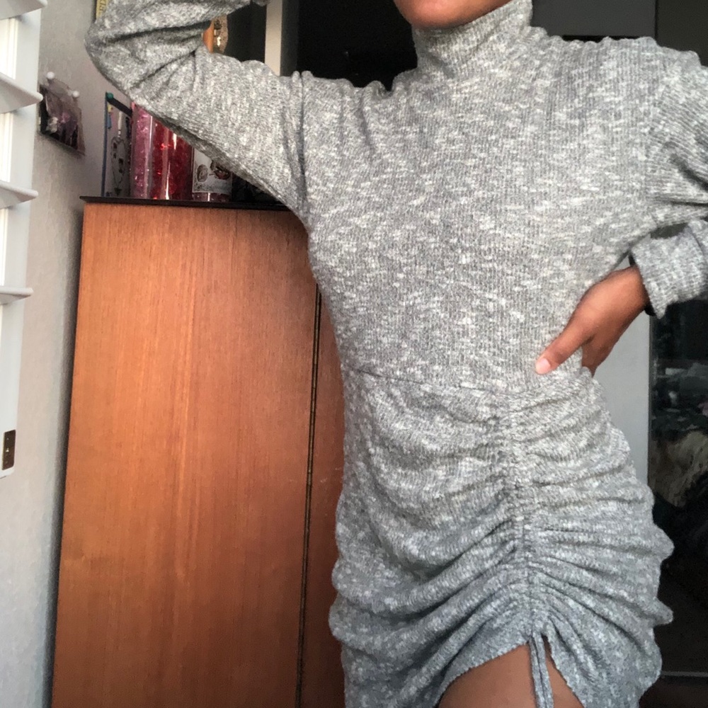 Lovely Turtle Neck Sleeve
